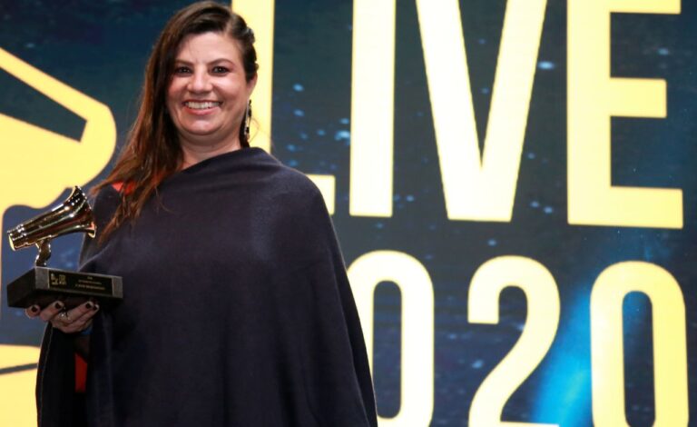 Flávia Mantovanini é a vencedora na categoria 'Atendimento do Ano' no Prêmio Live 2020