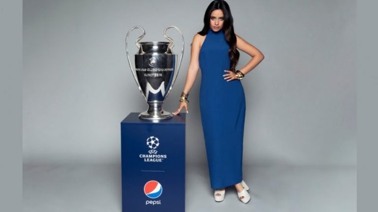 Pepsi leva Camila Cabello à final da Champions League