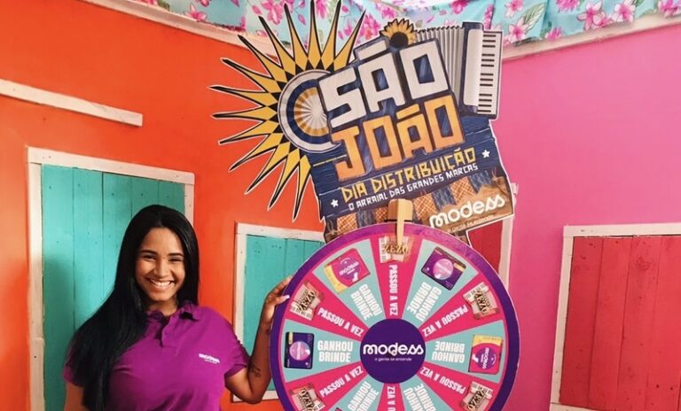 Modess participa do Arraial das Grandes Marcas