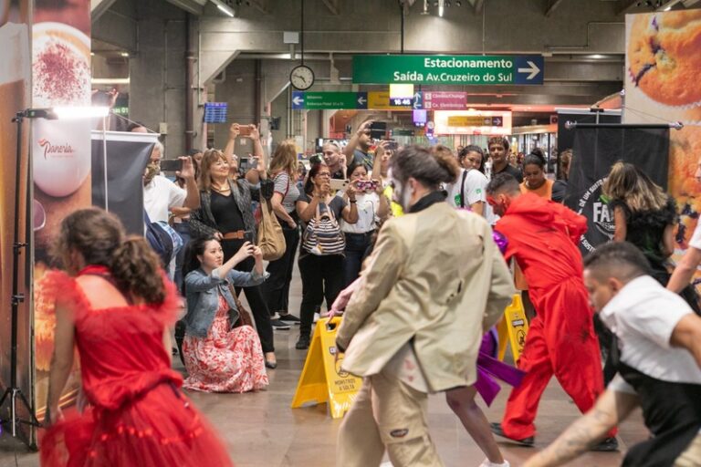 Ação da Fanta contou com Flash Mob assustador