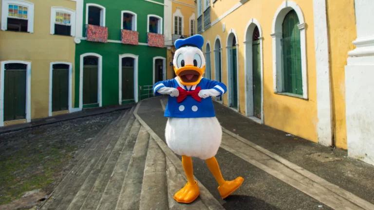 Pato Donald protagoniza uma série de ações da Disney