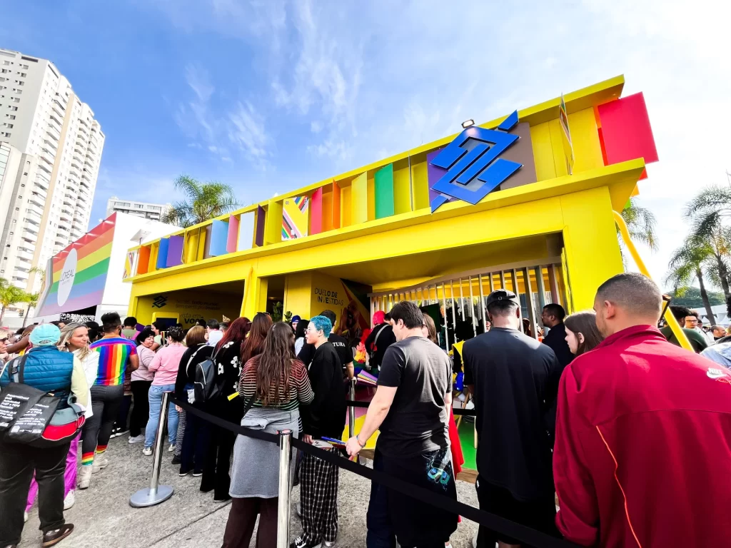 As ativações criativas e vibrantes conquistaram o público e fortaleceram a mensagem de diversidade e inclusão do Banco do Brasil