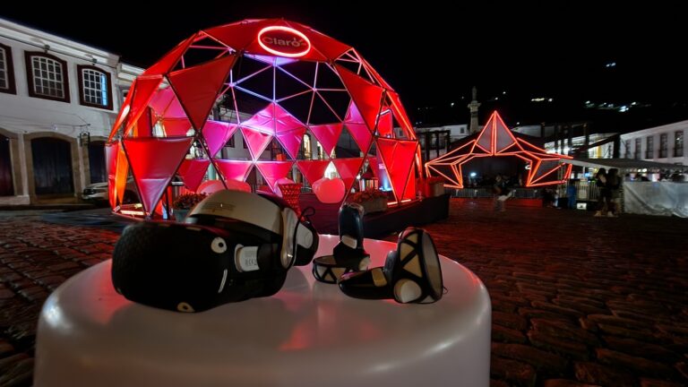 Claro leva o público ao planeta Marte em experiência de realidade virtual no MARTE Festival