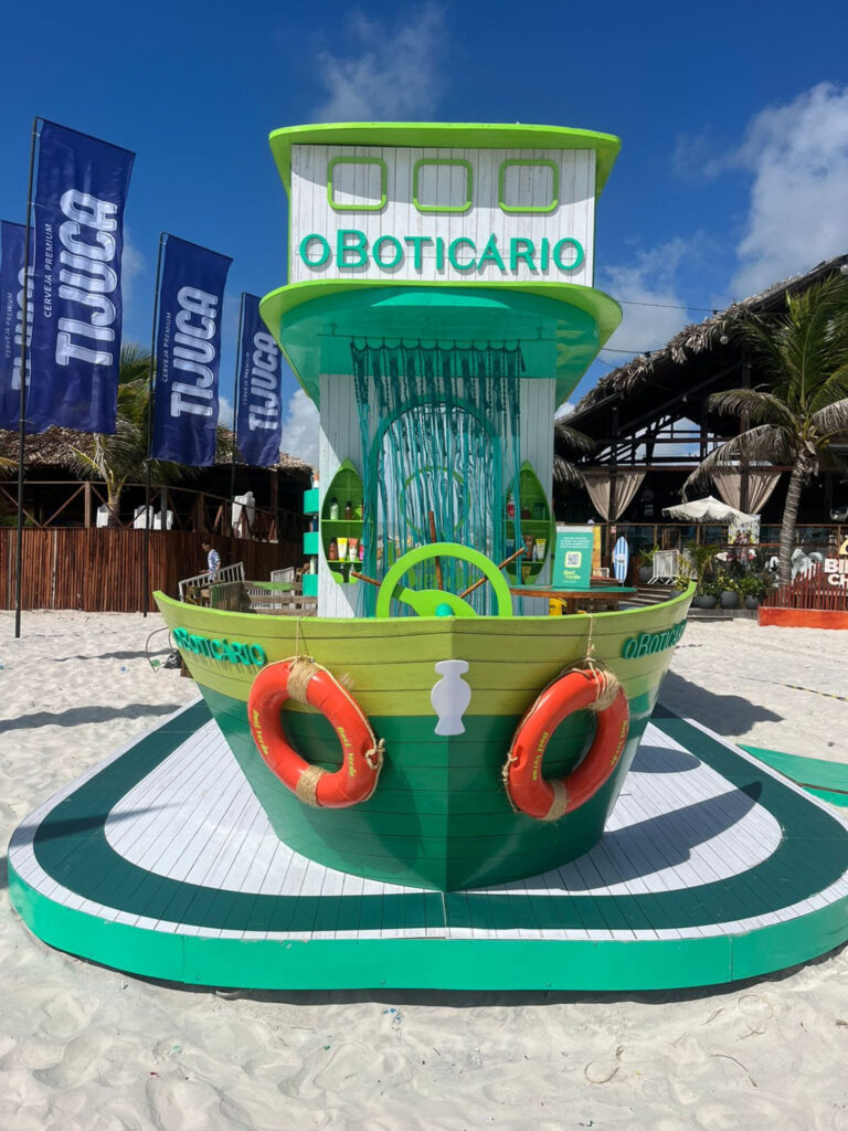 O Boticário, a marca mais amada pelos brasileiros, para celebrar a riqueza singular do verão do Norte do Brasil, onde costuma fazer um calor incomum para a época em comparação com outras regiões do país, lança a campanha "Viva a Beleza do seu Verão". Inspirada nos icônicos barcos que navegam pelos rios da Amazônia, a iniciativa promove uma jornada para explorar e valorizar as cores vibrantes e as fragrâncias desta estação.