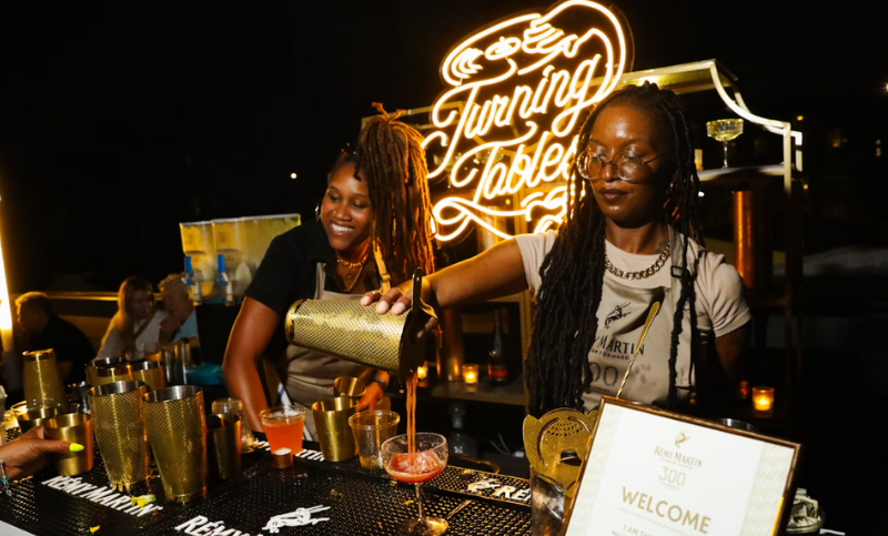 Tales of the Cocktail 2024 destacou ativações de marcas icônicas e eventos imersivos que celebraram a indústria de bebidas