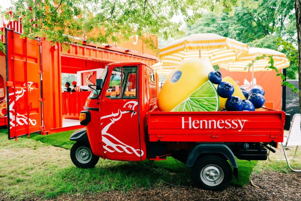 A Hennessy realizou sua primeira ativação de marca no Lollapalooza deste ano com o Hennessy Highline.