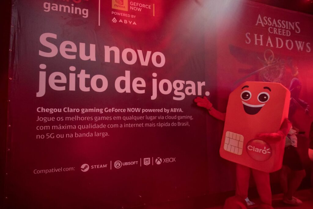 A Claro participou da 16ª edição do Festival da Cultura Japonesa de Salvador, realizado entre os dias 30 de agosto e 1º de setembro no Parque de Exposições Agropecuárias, com uma atração especial para os amantes de games. A operadora, patrocinadora oficial do evento, levou para o público uma experiência única com o serviço Claro gaming GeForce NOW powered by ABYA, a primeira plataforma de cloud gaming do Brasil que une os serviços móveis e de banda larga fixa.