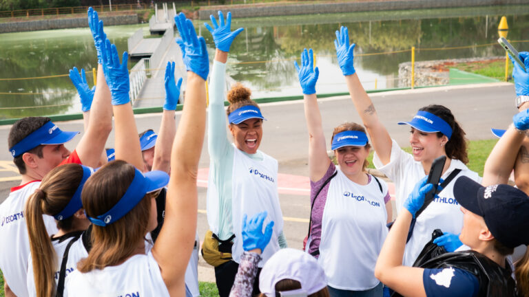 Decathlon mobiliza 700 voluntários e coleta 1,5 tonelada de resíduos com ação no Dia Mundial da Limpeza