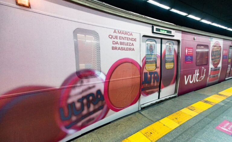 Vult envelopa metrô no Rio de Janeiro para apresentar inovações da categoria de maquiagem