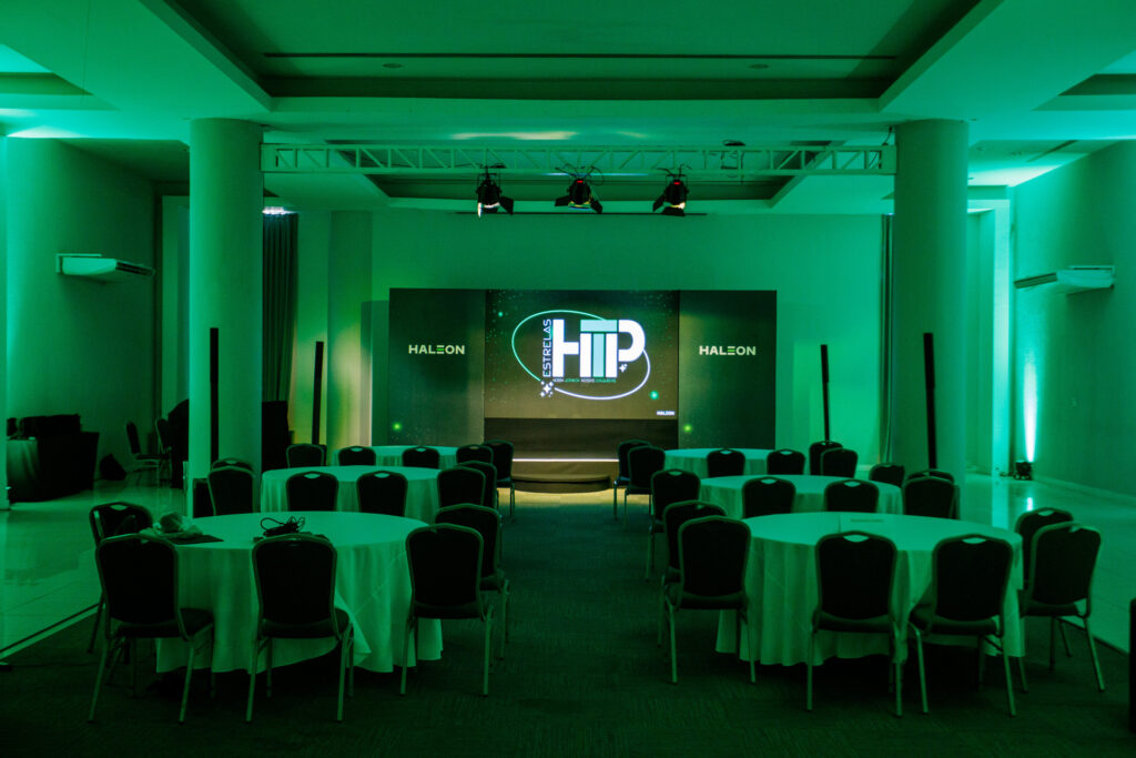 A BTO+, agência de eventos e marketing experiencial, transformou a premiação da Haleon, a Haleon Top Performance (HTP), em uma jornada inesquecível. O evento, realizado entre os dias 7 e 9 de outubro no Resort Wish Natal, na capital potiguar, reconheceu 27 profissionais da multinacional britânica de saúde e foi marcado por uma imersão completa nos valores da marca.
