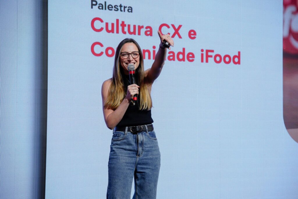 No dia 2 de outubro, mais de 250 entusiastas de CX se reuniram na sede do iFood para o MeetUp WOW!, um evento organizado pela comunidade Amigos do CX que prometeu e entregou um dia repleto de conhecimento e networking.