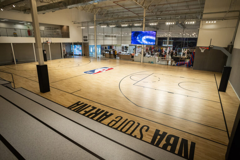 NBA Store Arena chega a Curitiba com experiência imersiva para os fãs de basquete