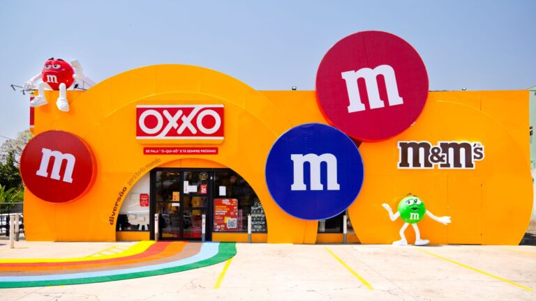 M&M’s e OXXO abrem loja imersiva em Campinas