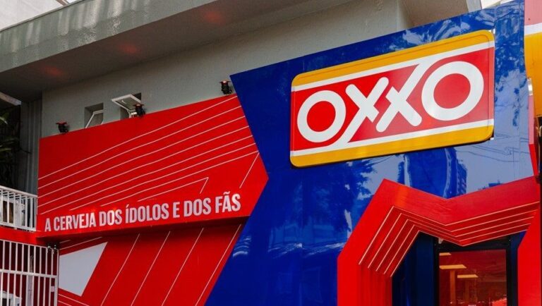 OXXO e Budweiser levam energia dos shows para as ruas com unidade emblemática em São Paulo