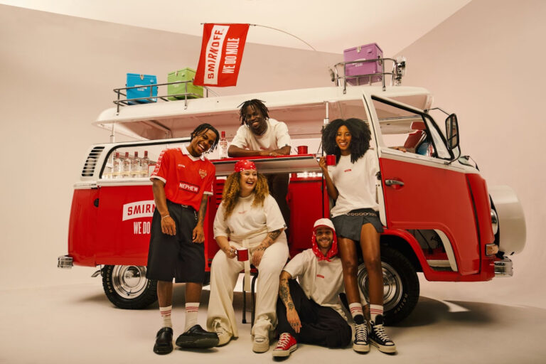 Smirnoff e Nephew Clothing lançam coleção de streetwear com festa especial em BH