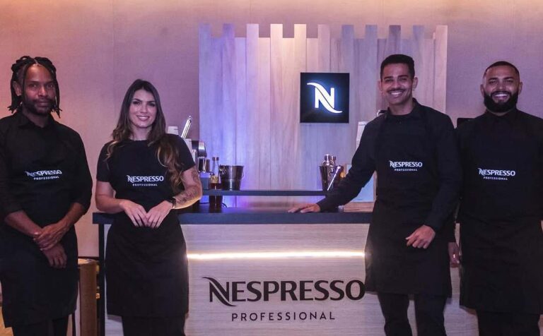 VUFT cria experiência com degustação de café Nespresso no VEJA Rio Comer & Beber 2024