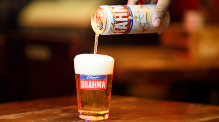 Brahma revoluciona o mercado com chopp em lata e leva a experiência do bar para casa