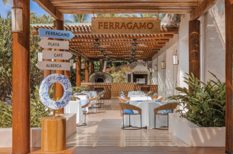 Ferragamo abre boutique pop-up exclusiva no resort The St. Regis Punta Mita, no México