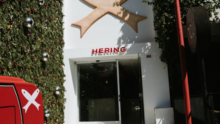 Hering inaugura loja pop-up de Natal em São Paulo