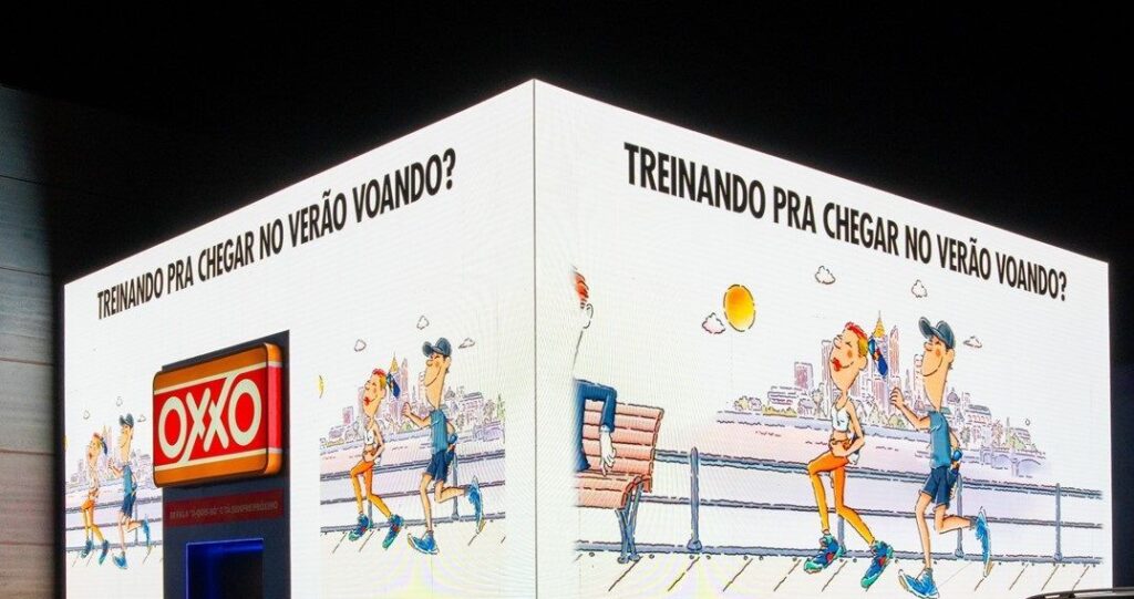 A OXXO, rede de mercados de proximidade do Grupo Nós, em parceria com a Red Bull, anuncia a repaginada da loja emblemática em Campinas. A unidade OXXO Chácara Mall, totalmente reinventada, ganha destaque com a nova Red Bull Summer Edition – sabor Maracujá e Melão, uma edição especial que celebra a chegada do verão.