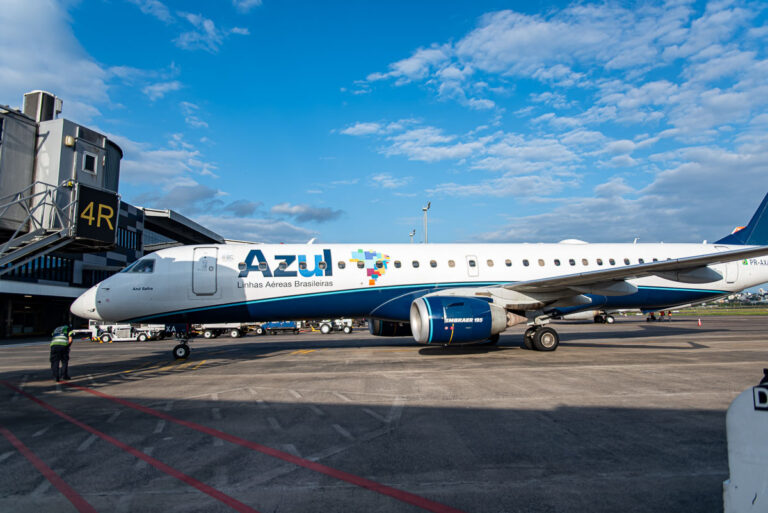 Azul celebra paixão pelo futebol com ações interativas no FC Series