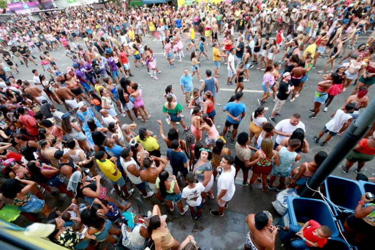 Carnaval 2025: 4 tendências de live marketing