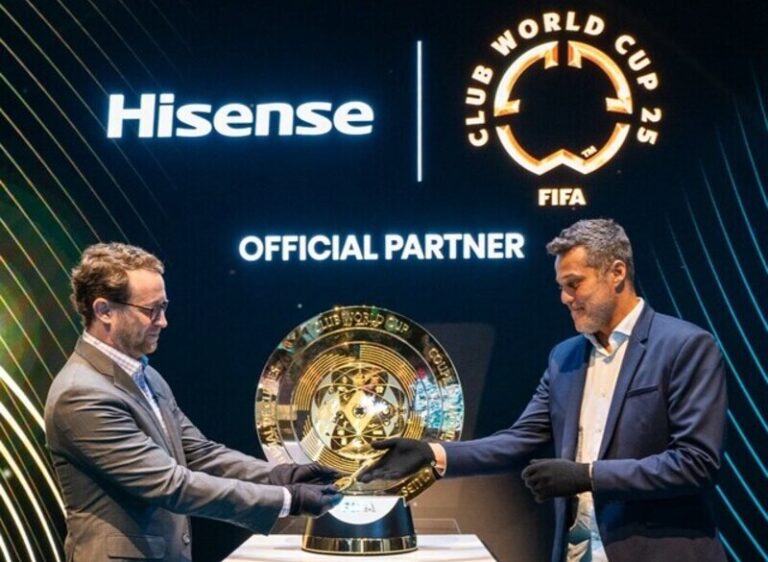 Hisense e FIFA exibem troféu do Mundial de Clubes FIFA 2025 na CES