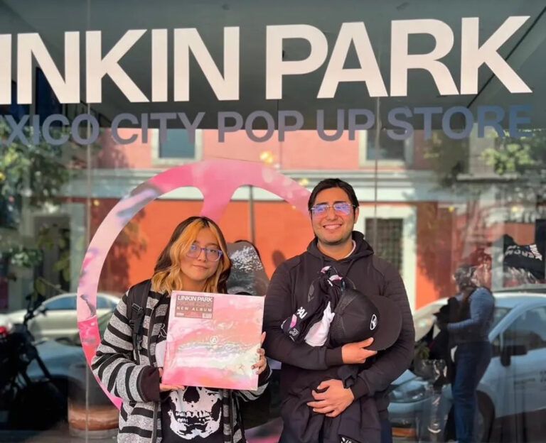 Linkin Park volta ao México com nova vocalista e abre loja pop-up na capital