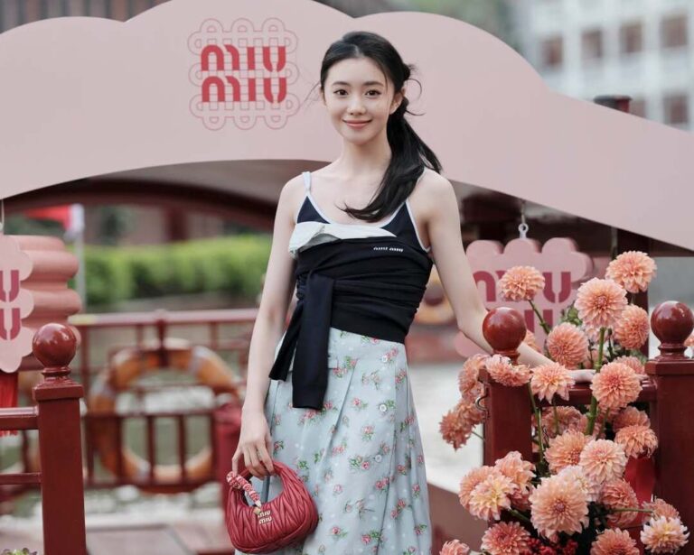 Miu Miu celebra o Ano Novo Chinês com série de ativações “Miu Miu Encounters”