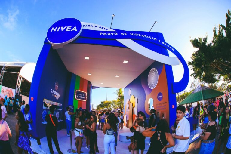 NIVEA participa do Festival de Verão Salvador com Ponto de Hidratação e Brilho