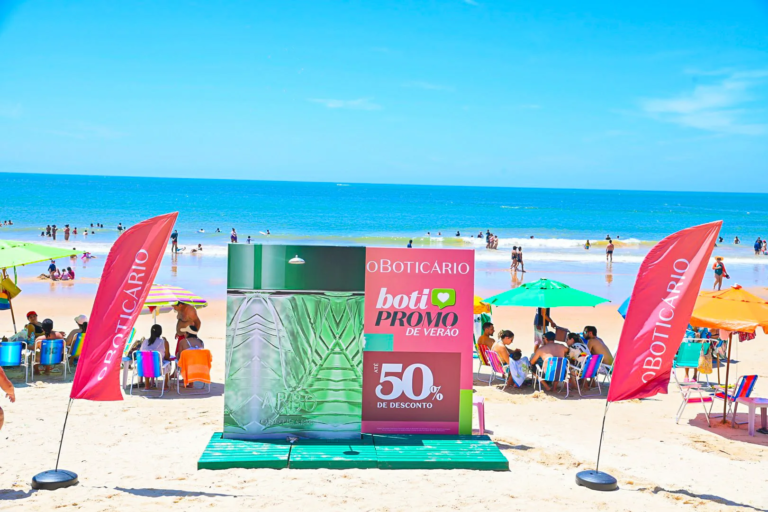 O Boticário refresca o verão com Chuveirão e distribuição de brindes na Grande Vitória