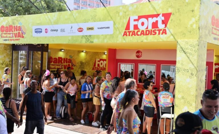 Fort Atacadista amplia presença no Carnaval de Florianópolis 2025 com ativações especiais