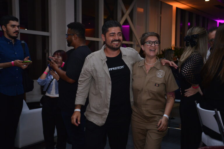 Moranga Almeida é premiado como Diretor Técnico do Ano no Bex Awards Moranga Almeida é premiado como Diretor Técnico do Ano no Bex Awards