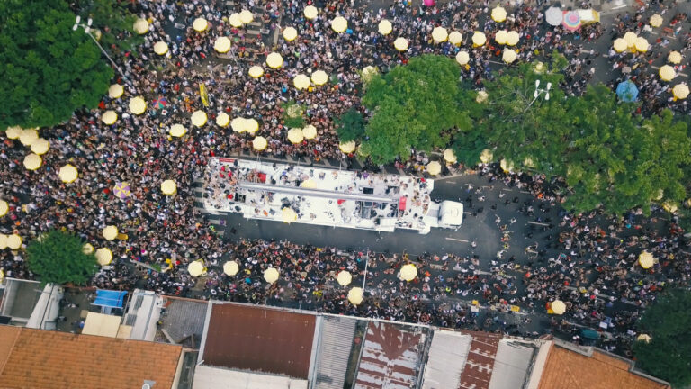 Investir no carnaval de rua como patrocínio e os benefícios para as marcas