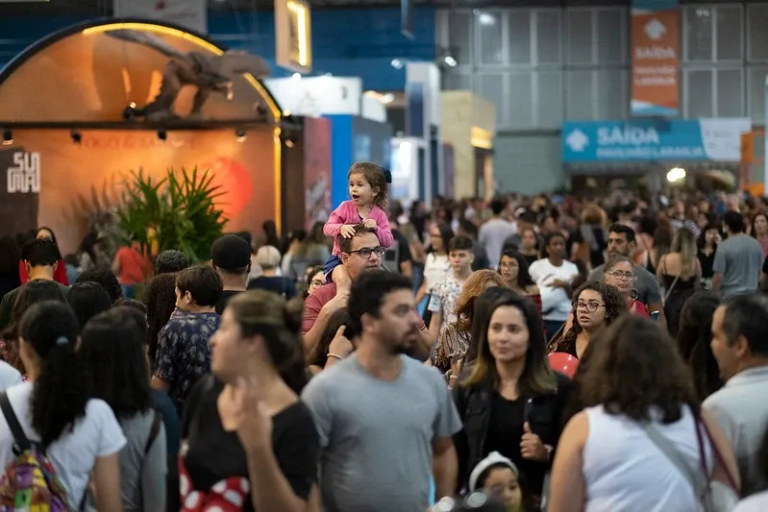 Bienal do Livro Rio 2025 terá experiências imersivas com marcas de fora do mercado editorial