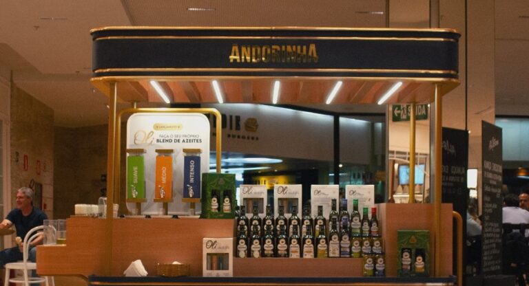 Andorinha leva carrinho personalizado a shopping de Belo Horizonte