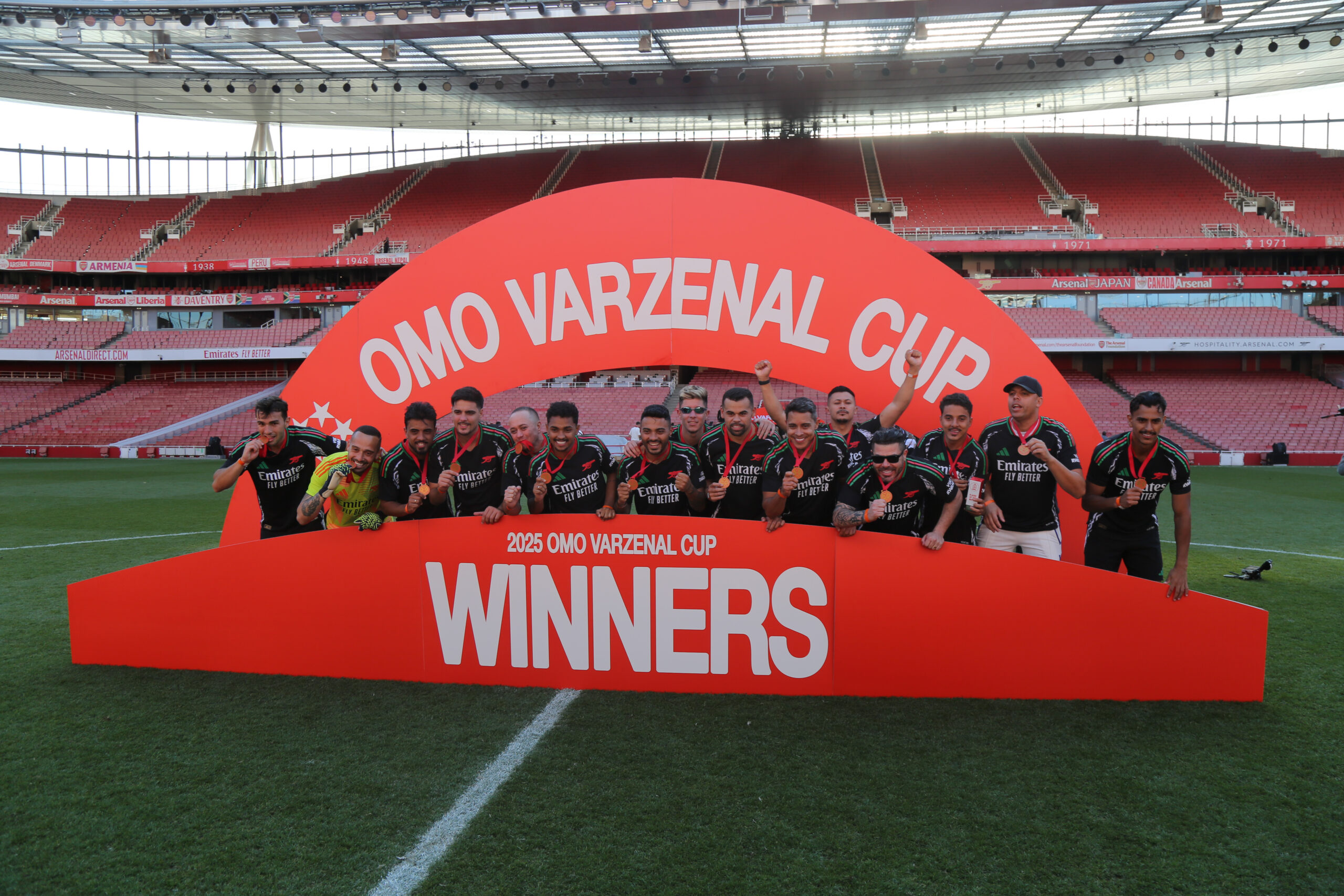 Copa OMO Varzenal toma icônico Emirates Stadium com o futebol de