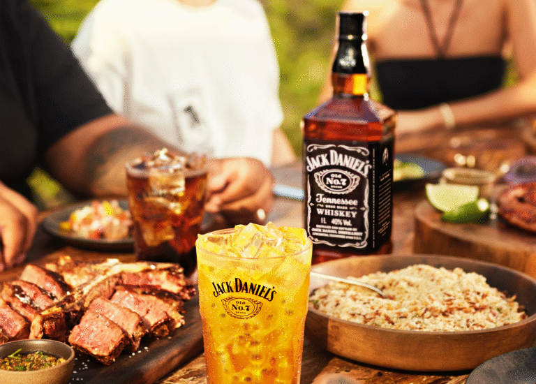 Jack Daniel's marca presença na 16ª Edição do Bárbaros BBQ com bares e drinks