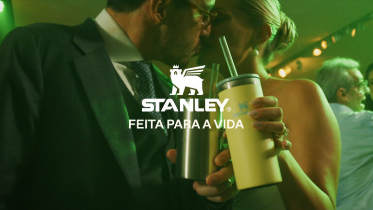 Stanley 1913 “invade” casamentos e presenteia convidados com Can Coolers