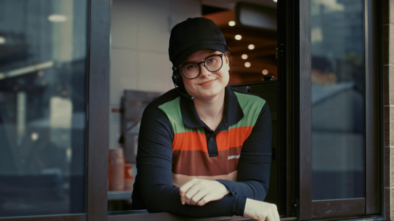 Burger King lança "Corno Drive-Thru" no Dia dos Namorados Burger King lança "Corno Drive-Thru" no Dia dos Namorados