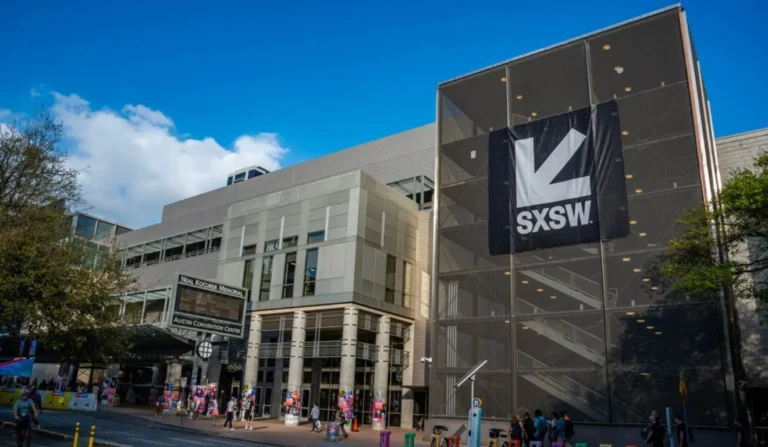 SXSW 2026 vai transformar centro de Austin em “vila experiencial” e anuncia grandes mudanças