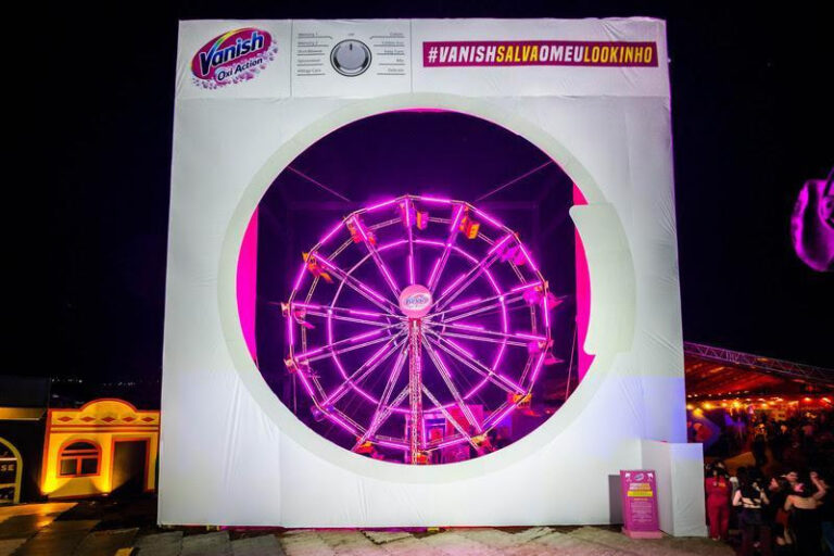 Vanish transforma roda-gigante em máquina de lavar gigante no Carvalheira na Fogueira Vanish transforma roda-gigante em máquina de lavar gigante no Carvalheira na Fogueira
