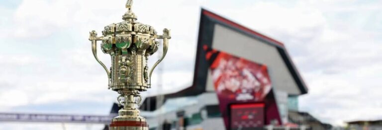 GP da Inglaterra 2025 teve troféus de Lego em homenagem aos 75 anos da Fórmula 1