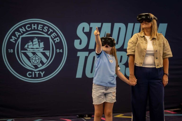 Manchester City lança experiência inédita em realidade virtual no tour do Etihad Stadium