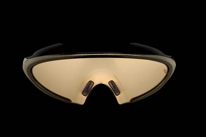 Oakley e Axiom Space fazem parceria e lançam viseira espacial para trajes