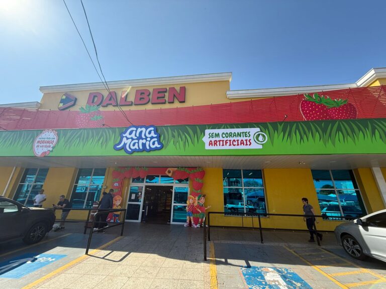 Ana Maria transforma unidade do Dalben em loja temática para promover novo sabor Ana Maria transforma unidade do Dalben em loja temática para promover novo sabor