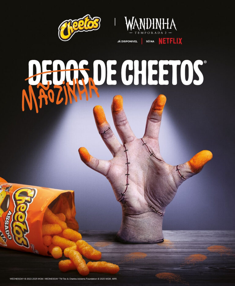 Cheetos lança ação “Mãozinha de Cheetos” com personagem da série Wandinha