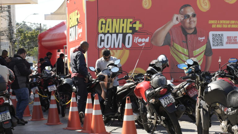 iFood leva atendimento VIP a motociclistas com ação itinerante “Pit Stop: Troca de Óleo”