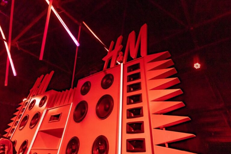 H&M inicia operações no Brasil com evento musical e ativações
