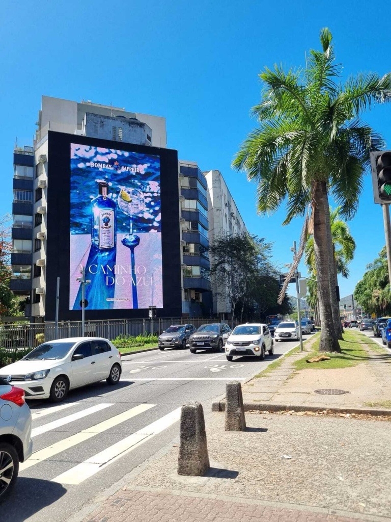Bombay Sapphire leva painel interativo que muda conforme a luz ao Rio